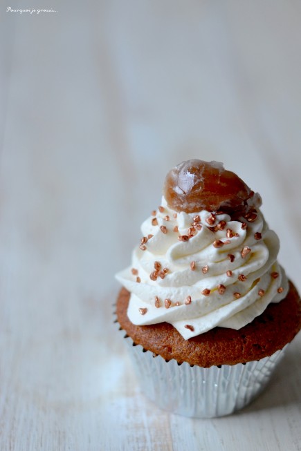 Winter cupcakes ! Petits moelleux aux marrons, chantilly au mascarpone & à l'Amaretto.