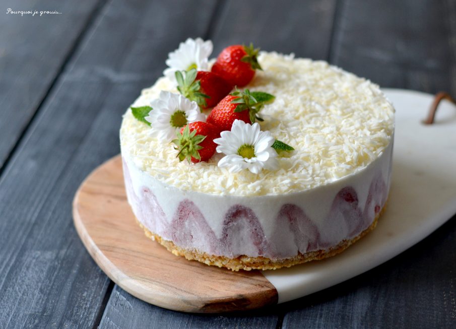 Presqu' cheesecake à la noix de coco & aux fraises !