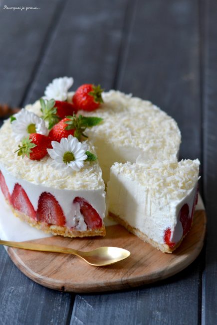 Presqu' cheesecake à la noix de coco & aux fraises !
