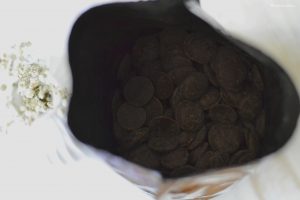 Tarte financière à la noix de coco & au chocolat.